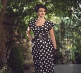 Keeley-Smith-Courtyard-Brochure