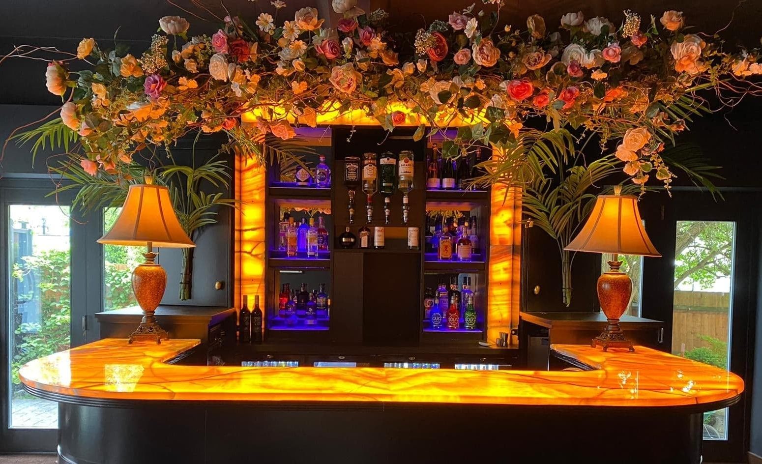 Cocktail Bar Open From 7pm